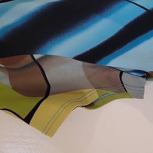 Frank Lyman Design 16 top - Picture 4 of 6